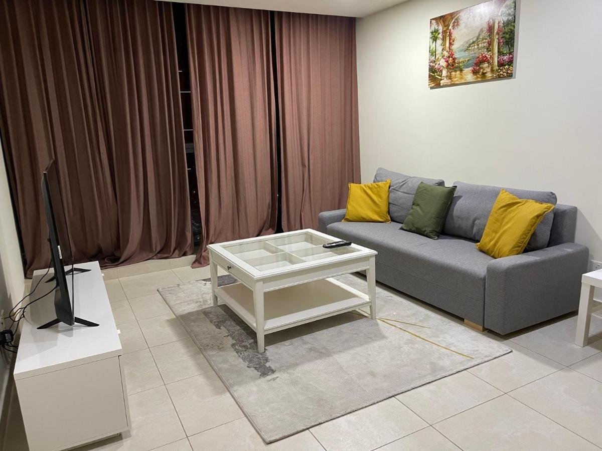 Metro Premium Location Spacious 2 Bedroom Apartment Right Next To The Metro Dubai Ngoại thất bức ảnh